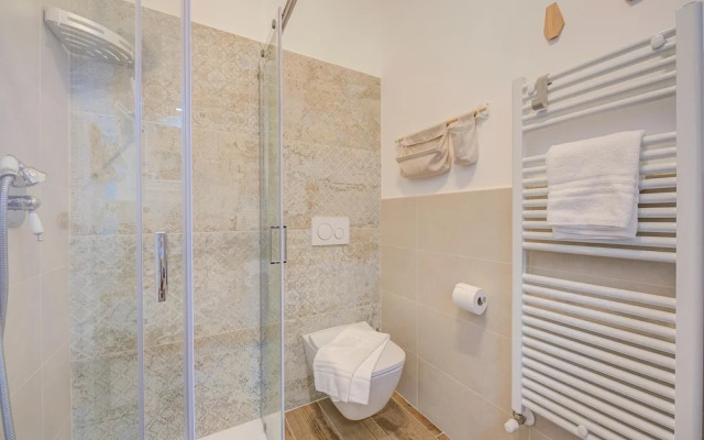 La Casa Accanto With Shared Pool