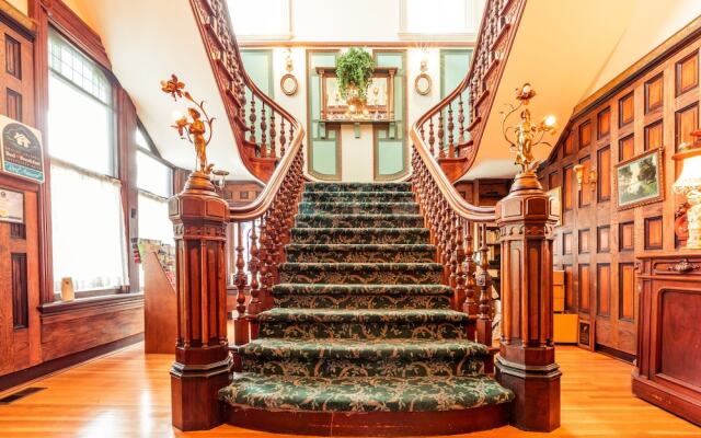 Amethyst Inn at Regents Park