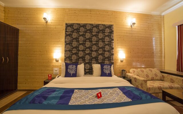 OYO 5174 Hotel Pamposh