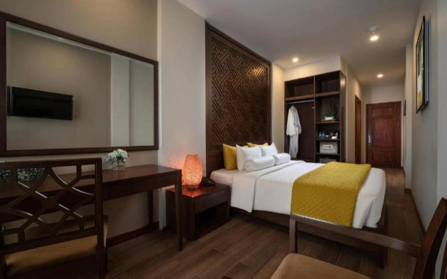 Hanoi Lakeside Premium Hotel