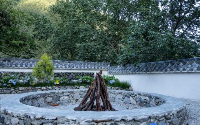 Hailuogou Yixiyun Homestay (Moxi Ancient Town Branch)