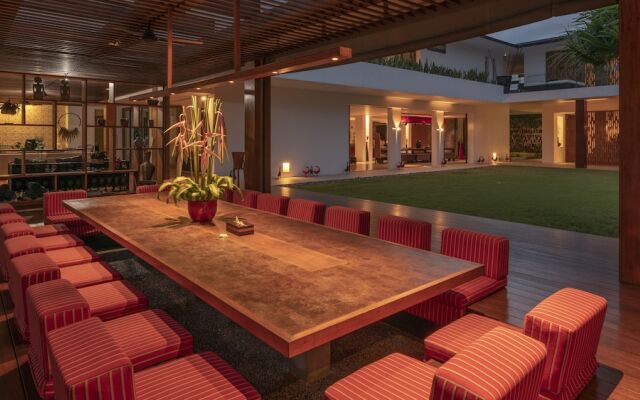 SuperNova Private Boutique Retreat Villa