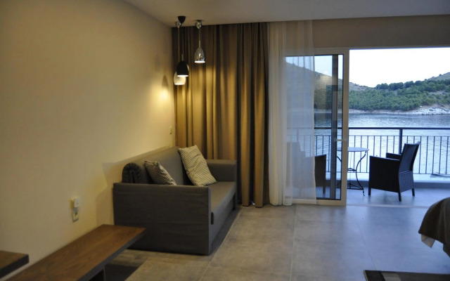Minoa Hotel
