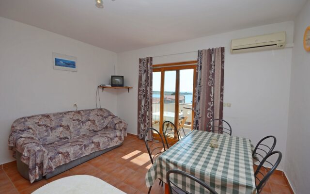 Apartments and Rooms Gordana