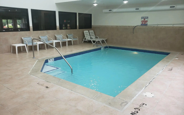 A Victory Suites Warren