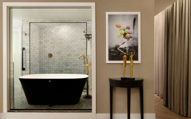 EXchange Hotel Vancouver