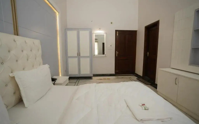 Shakuntala Palace Heritage Hotel