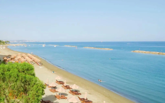 Kapetanios Limassol Hotel