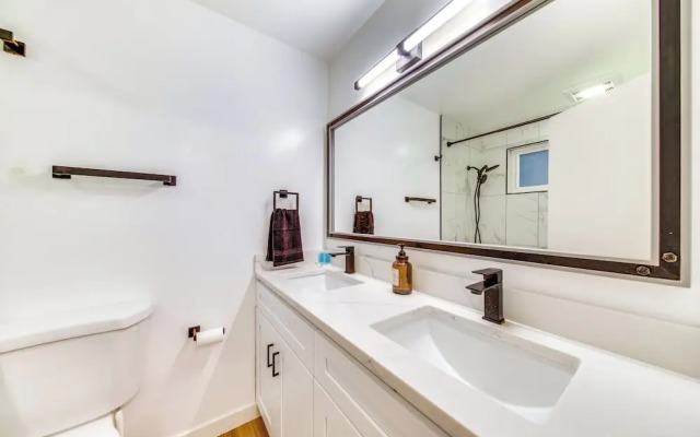 Classic Woodinville Wine Country Escape!
