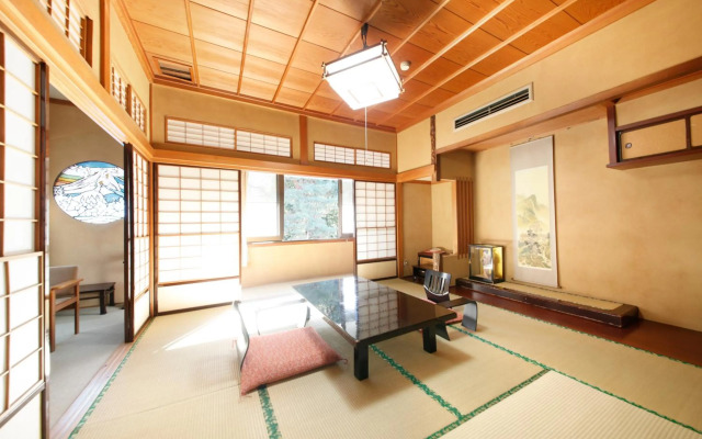 Shimobe Hotel