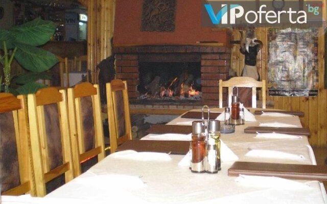 Family Hotel Karov