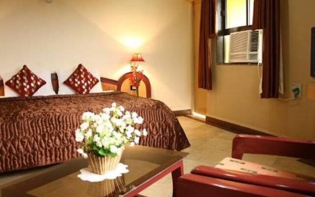 Om Shiv Hotel