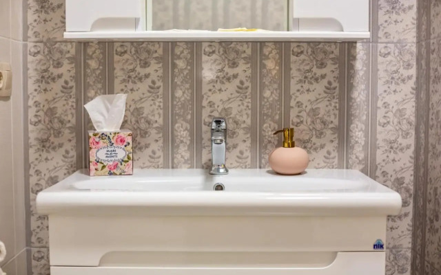 Avangard Sholom Aleichem* Apartment