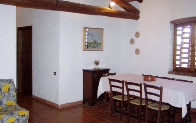 "3 Rooms Flat in a Green Tuscany Valley"