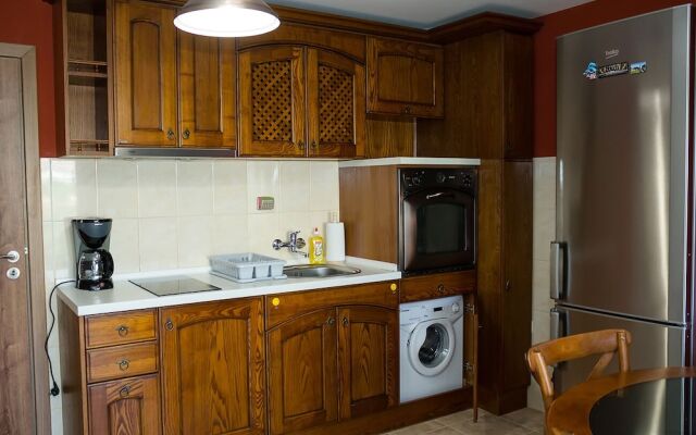 FM Premium 1-BDR Apartment with Parking Spot