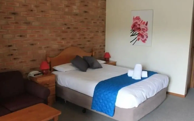 Aristocrat Waurnvale Motel