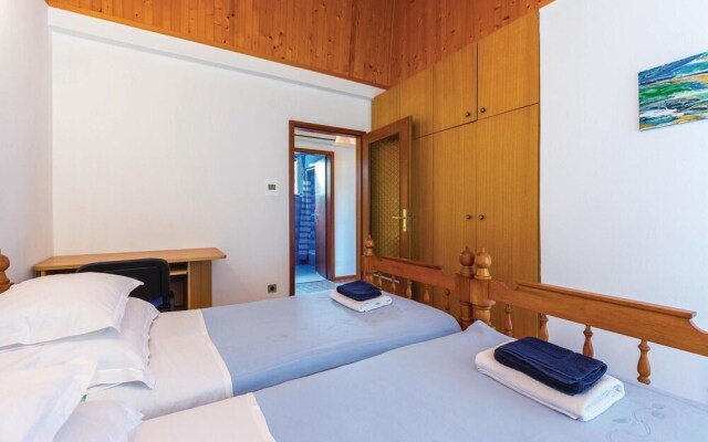 Beautiful Home in Jadranovo With Wifi and 3 Bedrooms