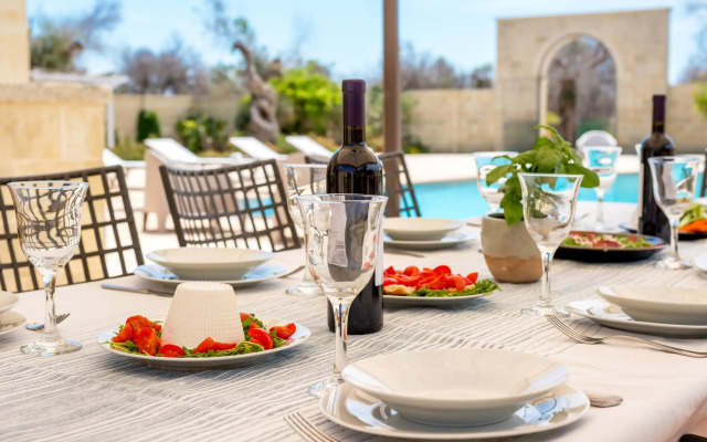 Masseria Le Giare In Carpignano Salentino