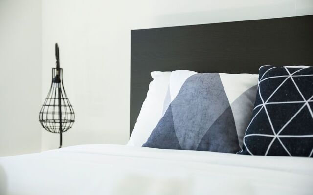 Penthouse 2BR in Yaletown by Sonder