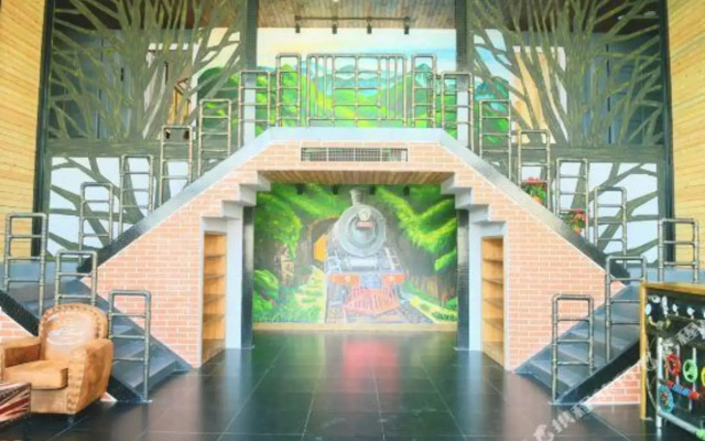 Floral Hotel·Yuyao Intensive Tribal Hotel (Siming Lake Scenic Area)