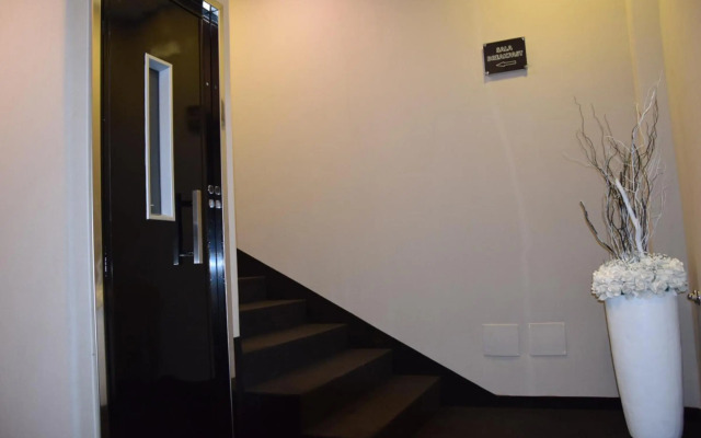 Fly Boutique Hotel