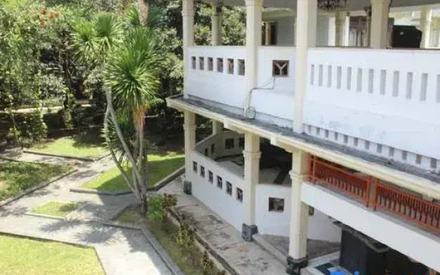 Guest House Eboni Madiun