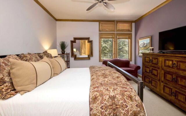 Alpine Club 2 Bedroom Condo by RedAwning