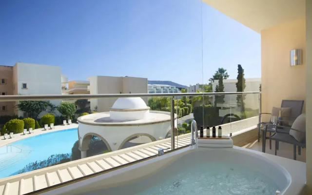 The Ixian Grand & All Suites Hotel