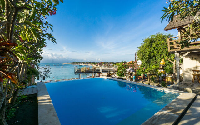 Ware Ware Surf Bungalow Lembongan