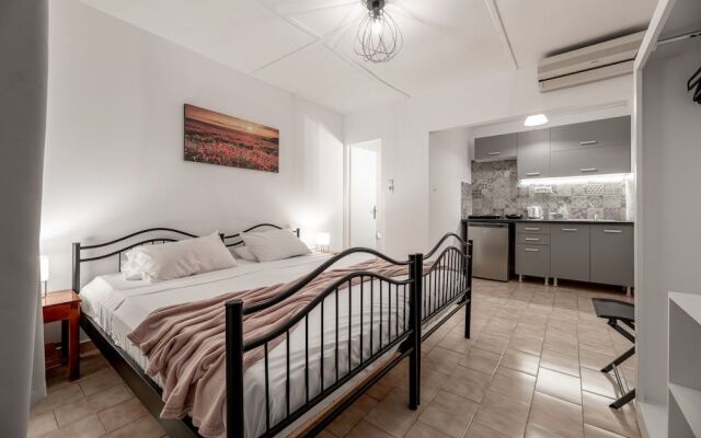 Zante Riva Studios