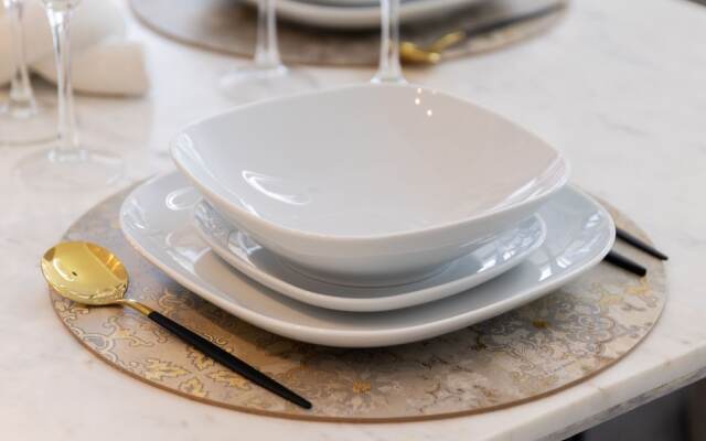 DXB - Blvd Crescent T1 - 2401 - DT