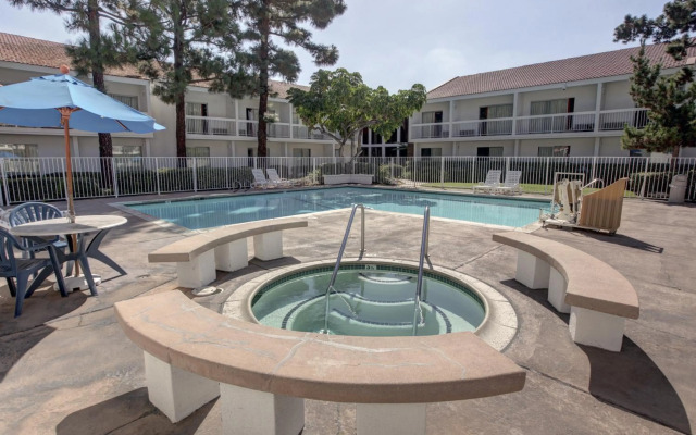 Motel 6 Irvine - Orange County Airport