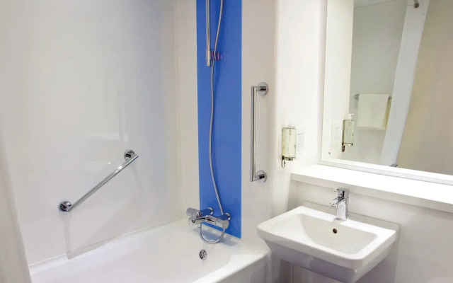 Travelodge Aberdeen Airport