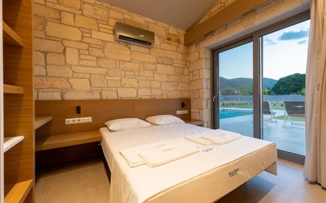 Terra Petra Luxury Villas - Gaia Villa