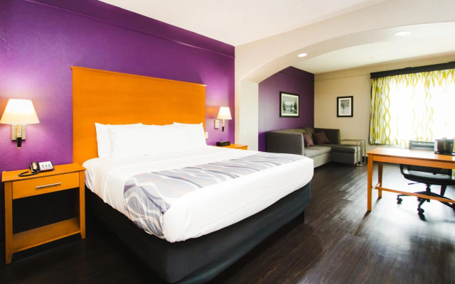 Palacio Royale Inn Signature Katy