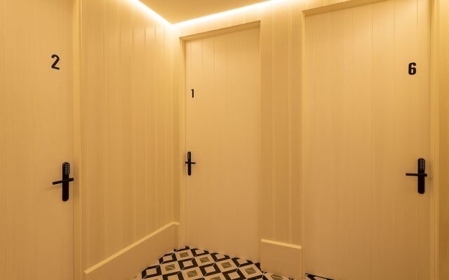 Bilbao Metropolitan Apartments by Urban Hosts