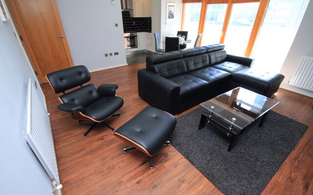 Forbes Street Suite 5 Star