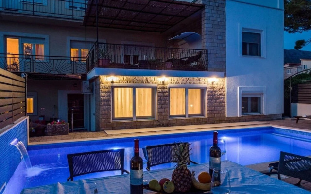 Zdene - Private Pool - A1