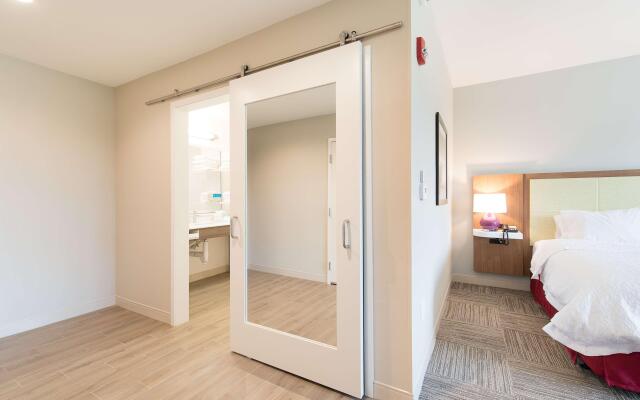 Hampton Inn & Suites Fayetteville