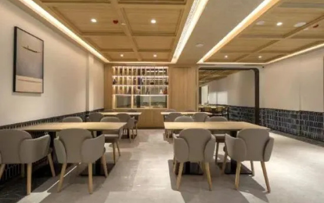 Shenlongjia Shunda Hotel