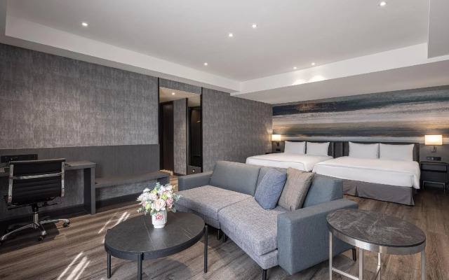 Lakeshore Hotel Metropolis I