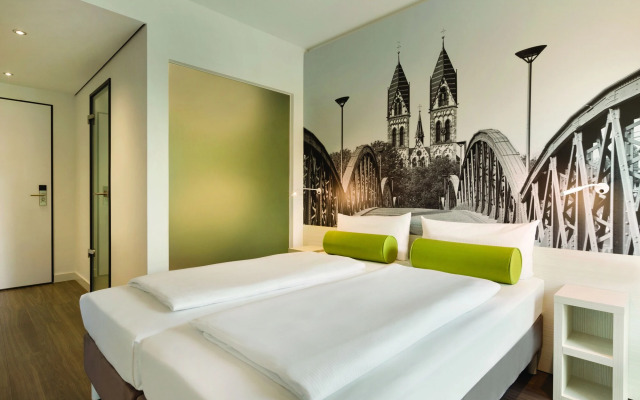 Super 8 by Wyndham Koblenz