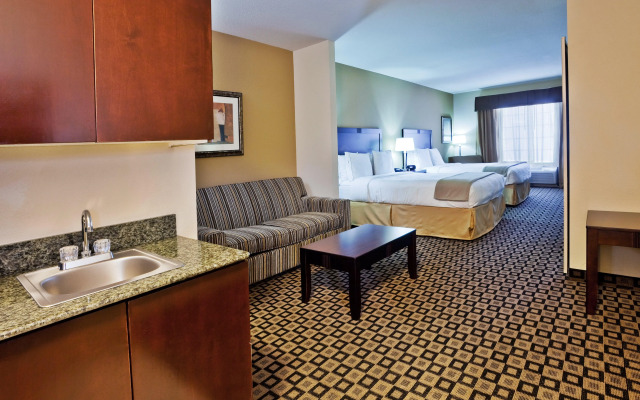 Holiday Inn Express Hotel & Suites Clovis by IHG