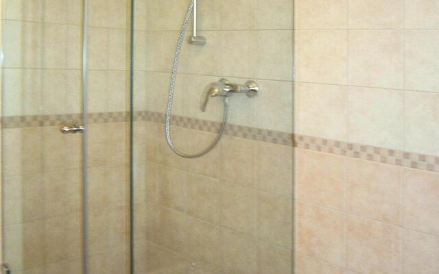 Apartment in Lazise with communal pool