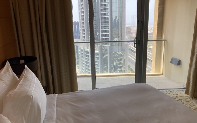 Luxury stay at Fashion Avenue Dubai Mall Residence