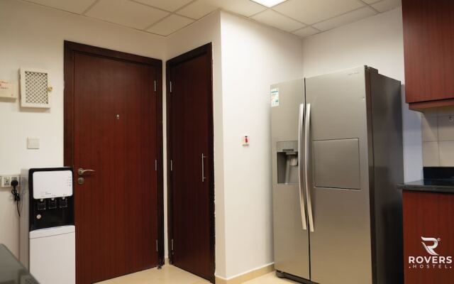 Rovers Beach Hostel JBR