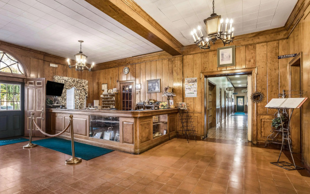 Americas Best Value Inn Historic Clewiston Inn