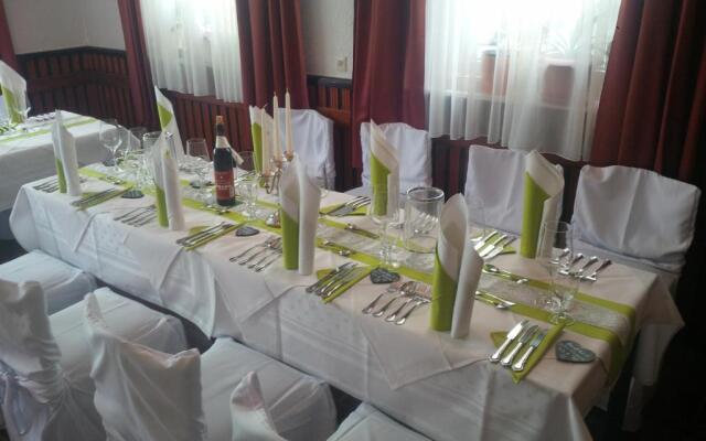 Hotel Restaurant "Slavija"