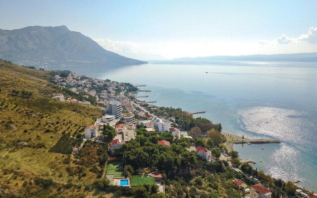 Stunning Apartment in Duce With Wifi and 1 Bedrooms