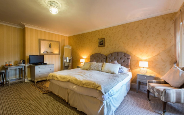 Maenan Abbey Hotel